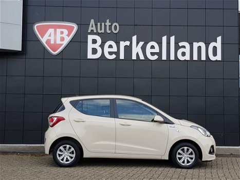 Hyundai i10 - 1.0i Go 5 Drs 66 pk Navi, Airco ECC, Elek. Pakket, NL Auto, APK tot 04-2021 *Altijd ze - 1