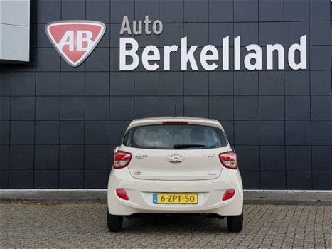 Hyundai i10 - 1.0i Go 5 Drs 66 pk Navi, Airco ECC, Elek. Pakket, NL Auto, APK tot 04-2021 *Altijd ze - 1