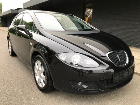 Seat Leon - 1.6 Business Style Dealeronderhouden - 1