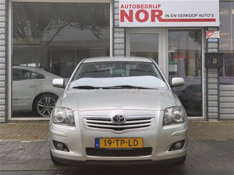 Toyota Avensis - 1.8 VVTi Luna - 1