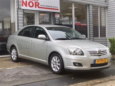 Toyota Avensis - 1.8 VVTi Luna - 1