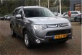 Mitsubishi Outlander - 2.0 Intense - All in prijs | trekhaak | navi | pdc achter - 1 - Thumbnail