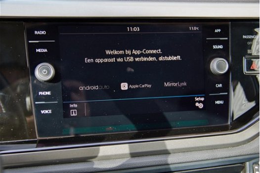 Volkswagen Polo - 1.0 Tsi 95pk DSG Comfortline Business, Navigatie via App-connect, Verw. voorstoele - 1