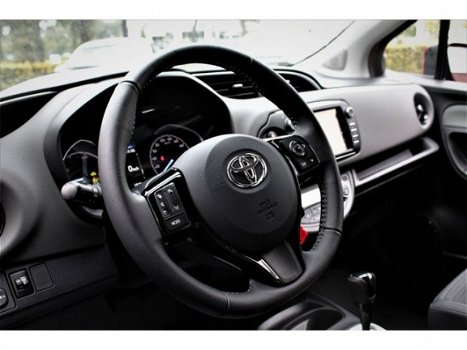 Toyota Yaris - 1.5 Hybrid Active NLauto Cruise Clima Camera - 1