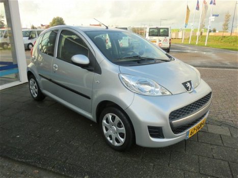 Peugeot 107 - 1.0-12V XS - 1