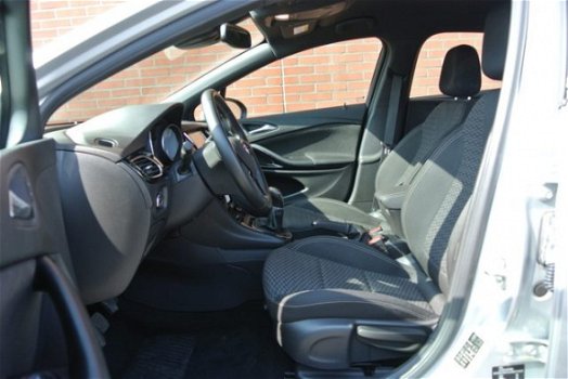 Opel Astra - 1.4 Business Executive 150PK Navigatie Rijklaarprijs - 1