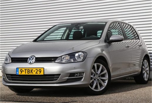 Volkswagen Golf - 1.2 TSI 105pk DSG Highline Navigatie 17'' LMV PDC 159 - 1