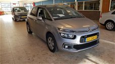 Citroën C4 Picasso - 1.2 PureTech Shine Nieuwe wagen met Navigatie, LMV & Metallique lak