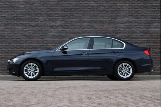 BMW 3-serie - 320i EfficientDynamics Edition High Executive | Navigatie | Leder | Climate control | - 1