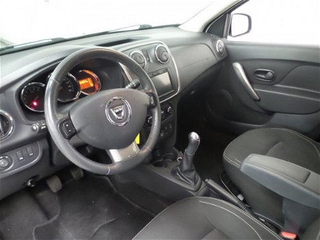 Dacia Logan - 0.9 Tce 90pk Prestige NAVIGATIE - 1