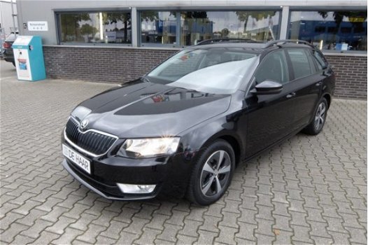 Skoda Octavia - Kombi 1.6 TDI 110pk Greenline Ambition Business - 1