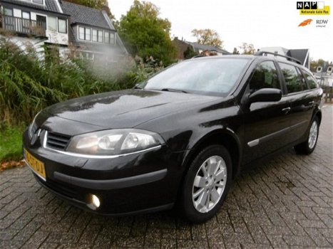 Renault Laguna Grand Tour - 2.0-16V Tech Line 135pk Automaat Navi Xenon Clima etc - 1