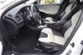 Volvo V40 Cross Country - T4 Trekhaak, Panoramadak, Telefoon - 1 - Thumbnail