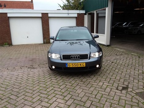 Audi A4 - SEDAN, AIRCO, ELEKTR.PAKKET, NETTE AUTO - 1