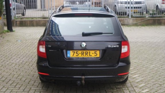 Skoda Superb Combi - 1.4 TSI Comfort - 1