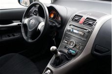 Toyota Auris - 1.6-16V Sol