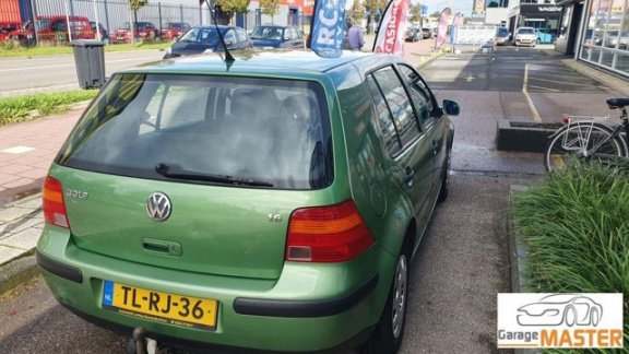 Volkswagen Golf - 1.6 - 1