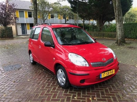 Toyota Yaris Verso - 1.3 VVT-i Sol AUTOMAAT / Airco / Parkeersensoren / Nieuw APK - 1