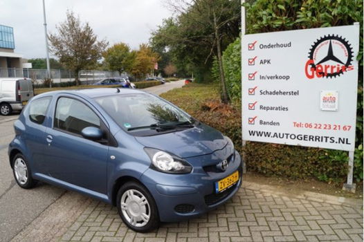 Toyota Aygo - 1.0 12V VVT-I COMFORT - 1