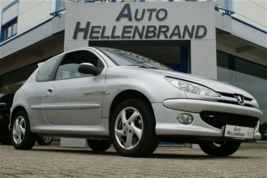 Peugeot 206 - 1.6-16V Quiksilver - 1