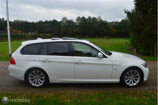 BMW 3-serie Touring - 318d LCI 2009 Facelift / Navi / Panorama - 1