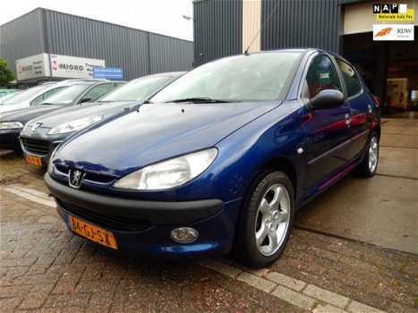 Peugeot 206 - 1.6-16V Gentry - AIRCO - 5 drs - 1