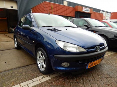 Peugeot 206 - 1.6-16V Gentry - AIRCO - 5 drs - 1