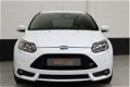 Ford Focus - 2.0 250pk EcoBoost ST-3 |camera|parkeersensoren|stoelverwarming|navigatie|telefoon| - 1 - Thumbnail