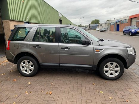 Land Rover Freelander - 2.2 TD4 E - 1