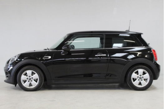 Mini Mini Cooper - 1.5 Business Navigatie / 136PK / NIEUWSTAAT/ Privacy Glas - 1