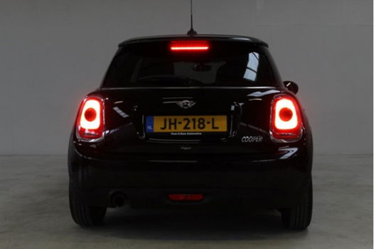 Mini Mini Cooper - 1.5 Business Navigatie / 136PK / NIEUWSTAAT/ Privacy Glas - 1