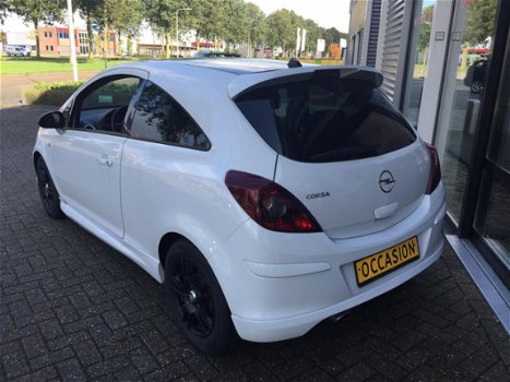 Opel Corsa - 1.2 16v edition sport opc-line airco cruise ctr lmv 17 inch - 1