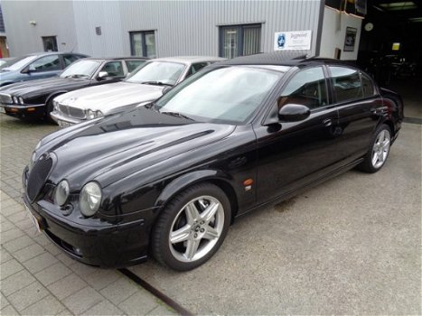 Jaguar S-type - 4.2 V8 S/C R - 1