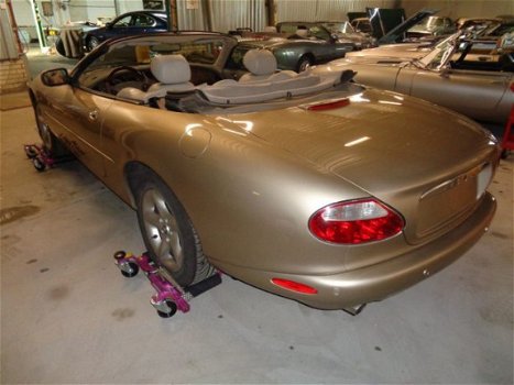 Jaguar XK8 - 4.0 Convertible - 1