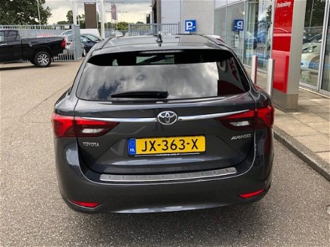 Toyota Avensis Touring Sports - 1.8 VVT-i Dynamic | Navigatie 2019 | 17' velgen | Stoelverwarming | - 1