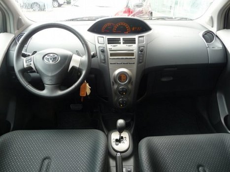 Toyota Yaris - 1.3 VVTi Automaat Aspiration | Cruise en Climate control | parkeer sensors voor en ac - 1