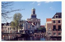 T012 Leiden / Hartebrugkerk vanaf Aalmarkt