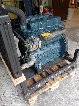 kubota diesel motor type V2203 - 2