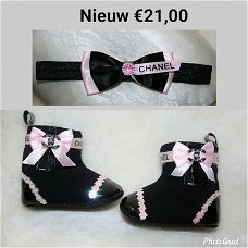 C HANEL BABY LAARSJES IN ZWART ROZE MET HAARBAND 0/3 3/6 EN 6/12 MAANDEN