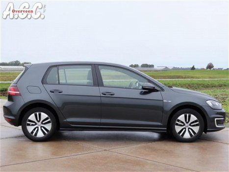 Volkswagen Golf - 1.4 TSi GTE 150pk AUTOMAAT PDC v+a ECC - 1