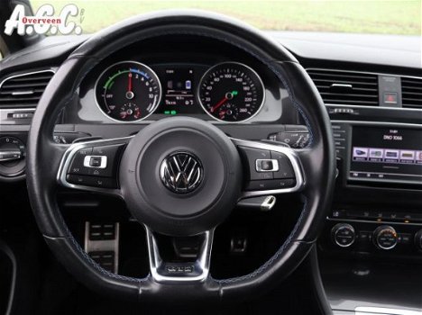 Volkswagen Golf - 1.4 TSi GTE 150pk AUTOMAAT PDC v+a ECC - 1