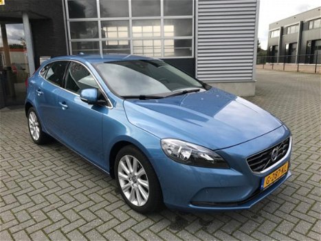 Volvo V40 - 2.0 D2 Summum leder navi parkeerpilot - 1