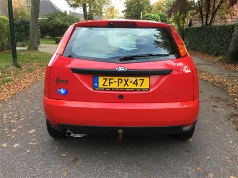 Ford Focus - 1.6-16V Trend met airco ZEER MOOi - 1