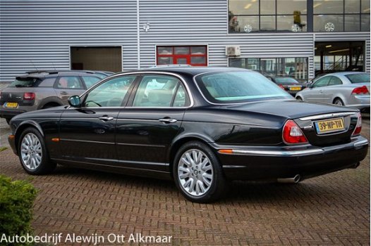 Jaguar XJ - 3.0 V6 Executive AUTOMAAT *YOUNGTIMER* , Leer, Navi, Stoelverwarming - 1