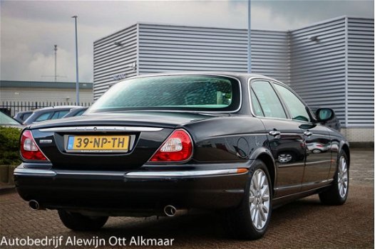 Jaguar XJ - 3.0 V6 Executive AUTOMAAT *YOUNGTIMER* , Leer, Navi, Stoelverwarming - 1