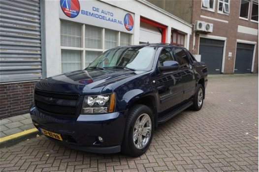 Chevrolet Avalanche - USA 5.3 V8 4WD BOMVOL * ca 340L LPG G3 * LEER NAVI O-DAK - 1