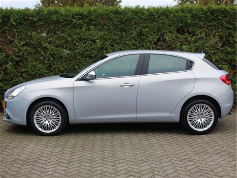 Alfa Romeo Giulietta - 1.4 T 170 PK Exclusive Leder Xenon FM-Navi - 1