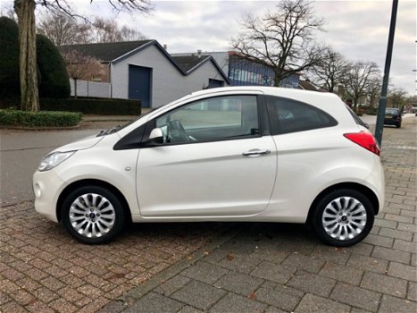 Ford Ka - 1.2 Titanium A-C Elek Pakket Lmv Stoelvrm Parrot Nw Apk - 1