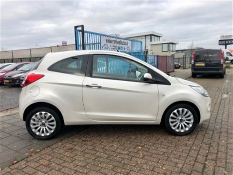 Ford Ka - 1.2 Titanium A-C Elek Pakket Lmv Stoelvrm Parrot Nw Apk - 1