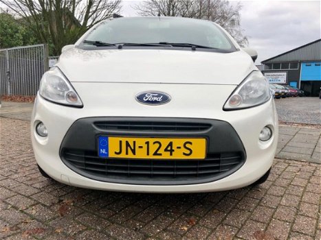 Ford Ka - 1.2 Titanium A-C Elek Pakket Lmv Stoelvrm Parrot Nw Apk - 1